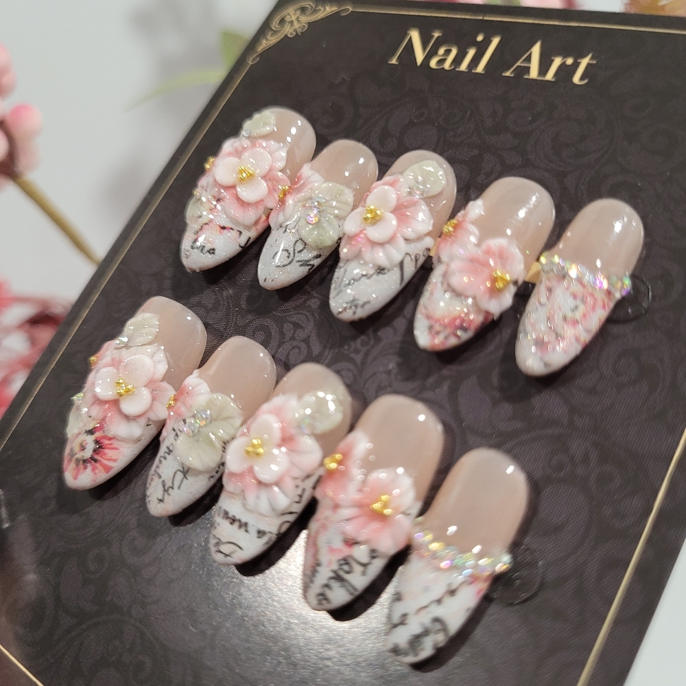 GLAM- Letter To You Floral Press On nails - Picture 3 of 4